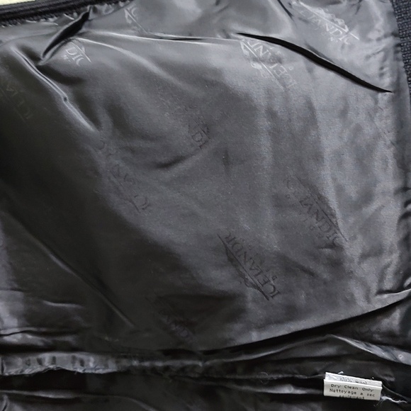 Icelandic Design Lined Red Wool Embellished Hook Closure Vest Size L - Picture 6 of 6